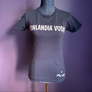 4/$25 Finlandia Vodka Fitted Tshirt. Size M. Navy Blue